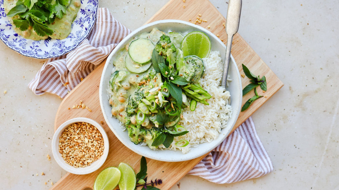 Green Sesame Broccoli, Zucchini and Chickpea Curry